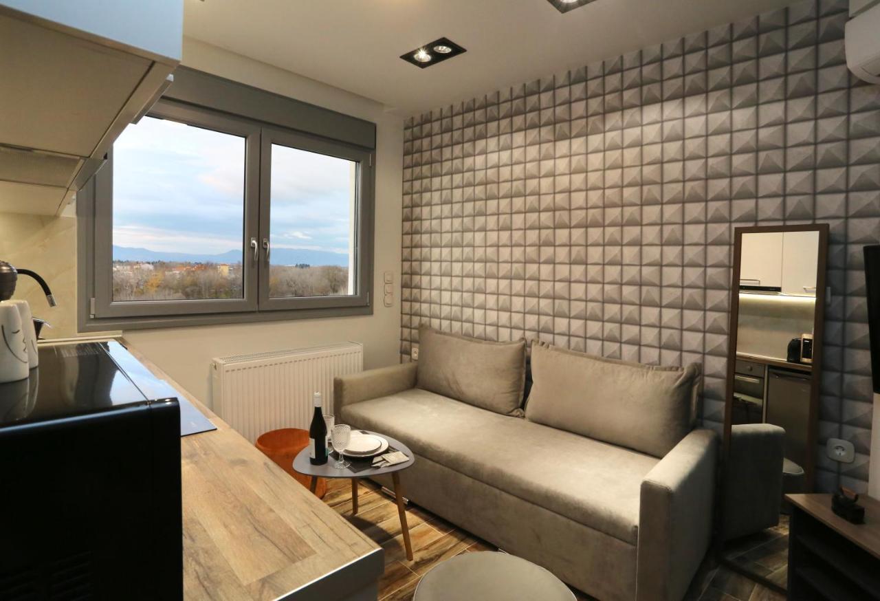 La Larissa Luxury Apartments Dafne Экстерьер фото